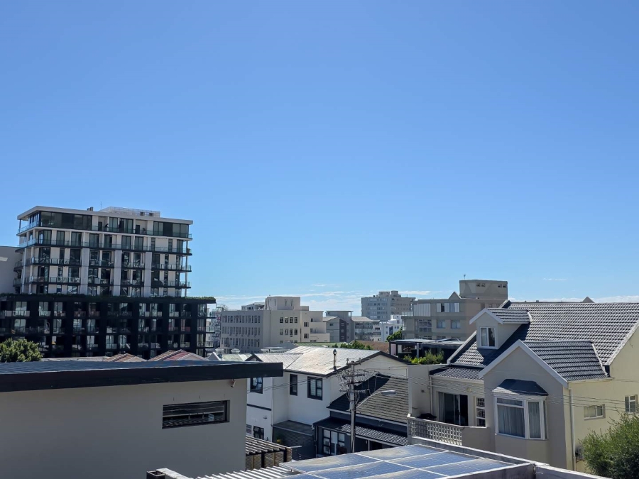 2 Bedroom Property for Sale in Sea Point Western Cape
